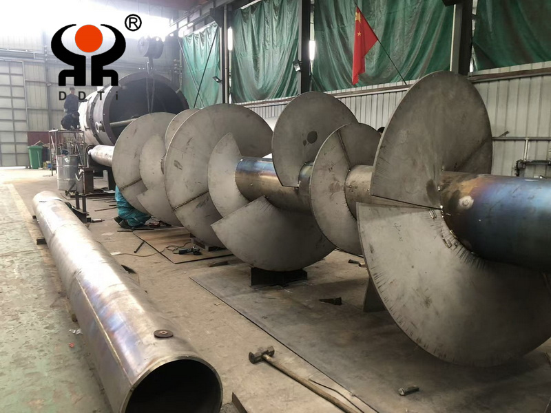 Titanium screw propeller